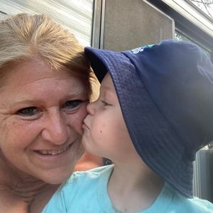 Meet your Posher, Roxane